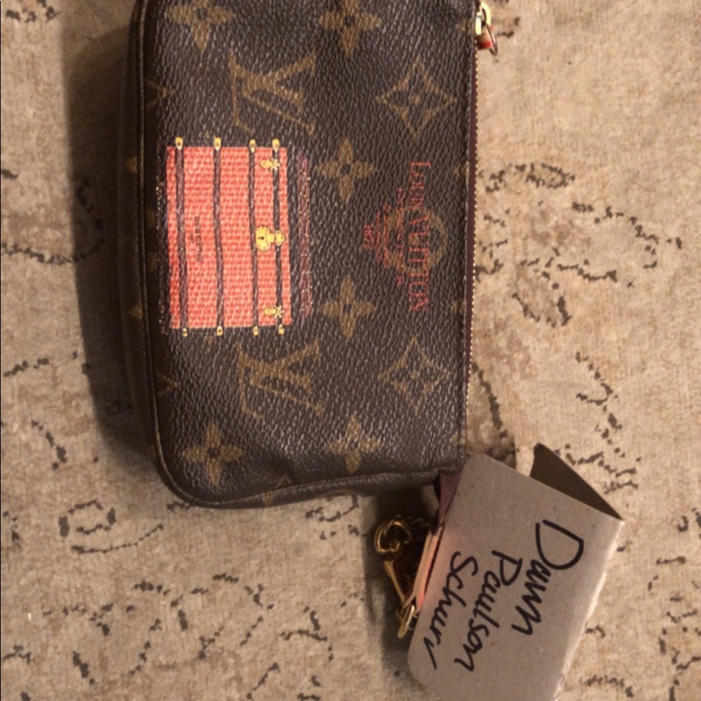 Louis Vuitton pochette
